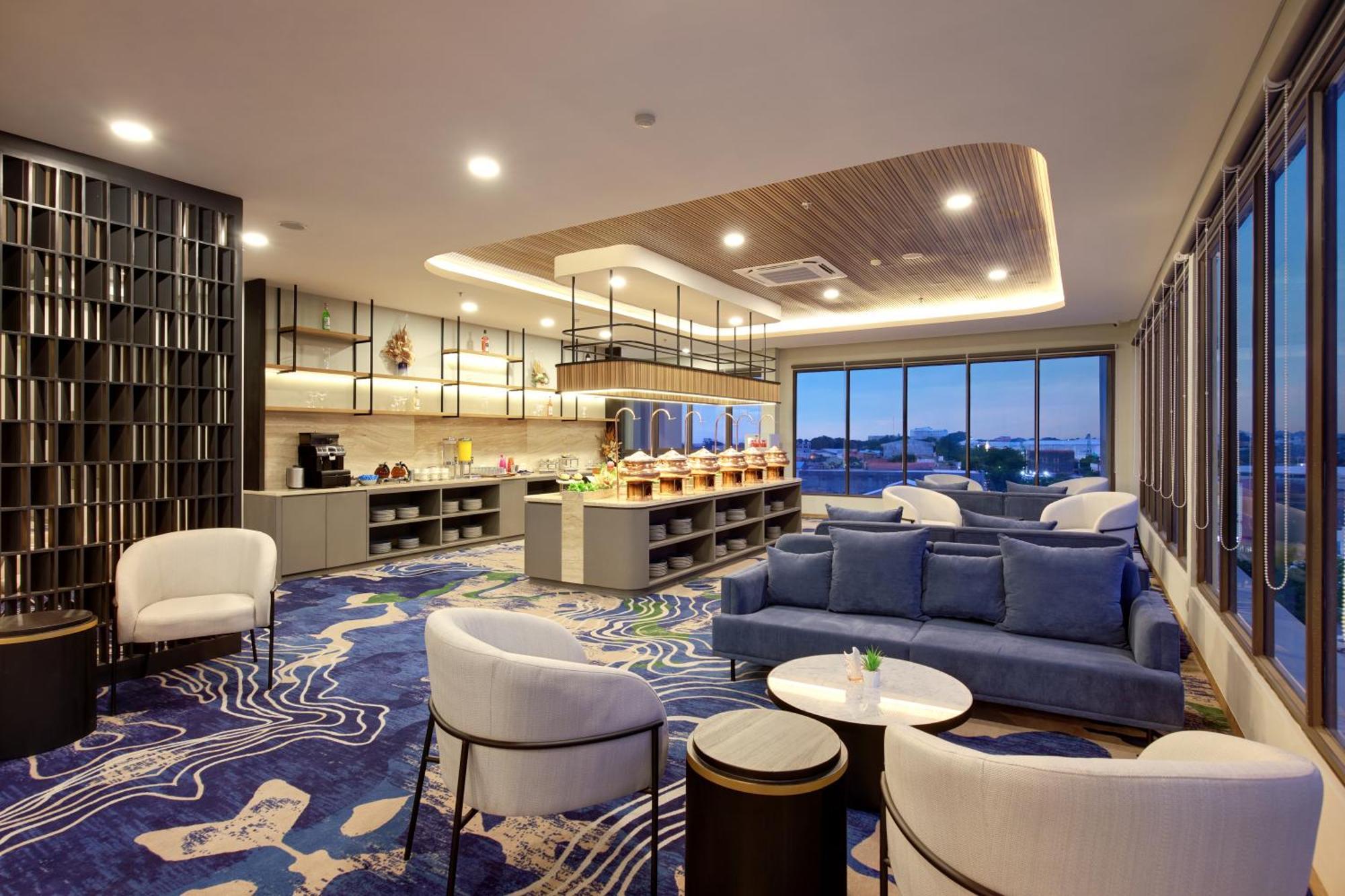 Aston Palu Hotel & Conference Center Exteriér fotografie