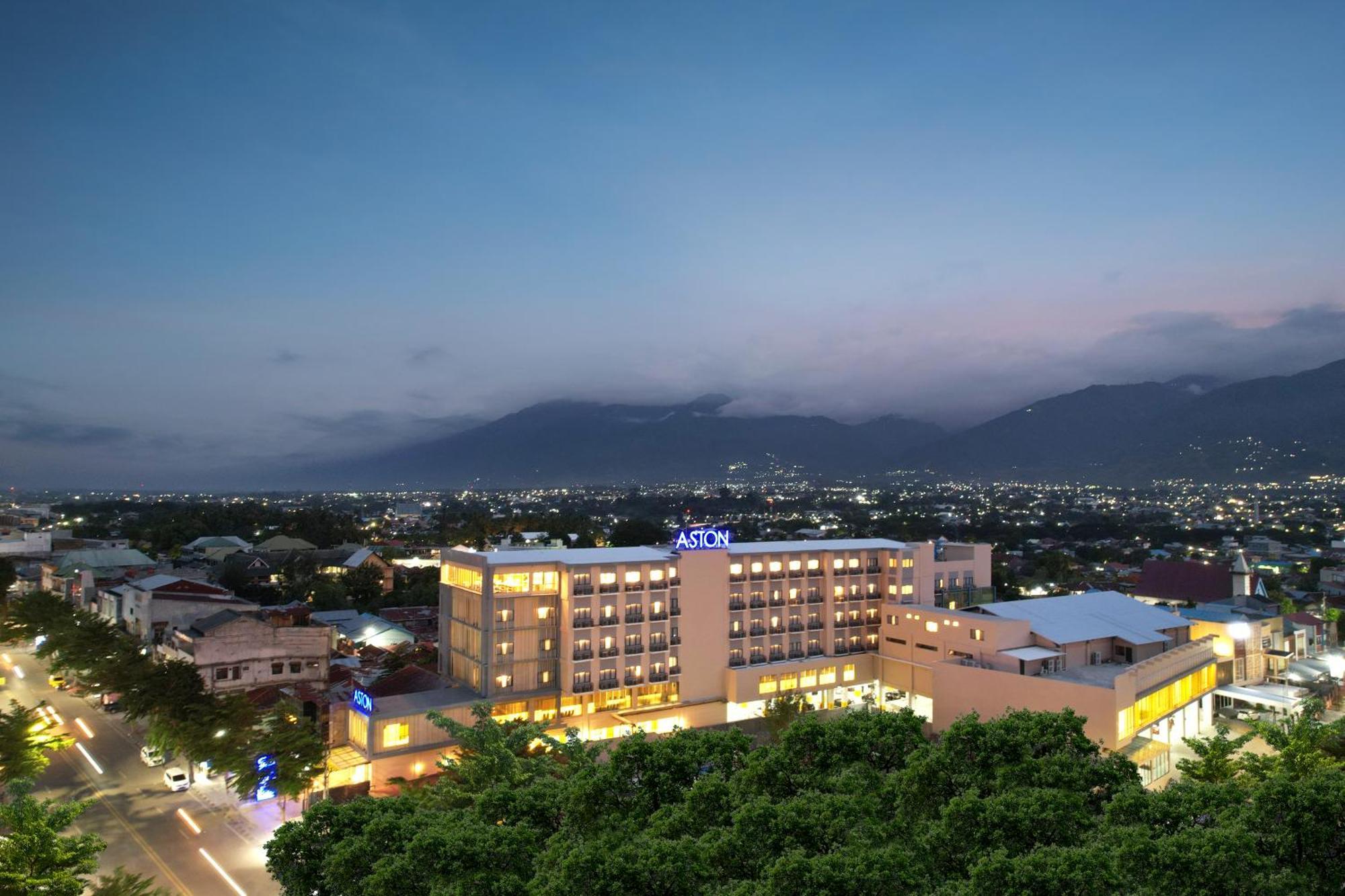 Aston Palu Hotel & Conference Center Exteriér fotografie