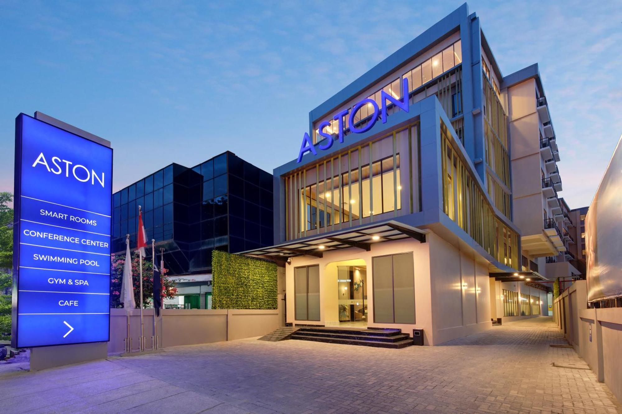 Aston Palu Hotel & Conference Center Exteriér fotografie